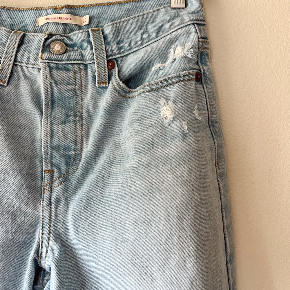 Levis wedge fit high rise light wash size 25 - Picture 3 of 10